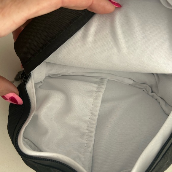 Beats by Dre Soft Case Bag for Solo Headphones Zipper Holder, Black with… - Picture 3 of 3